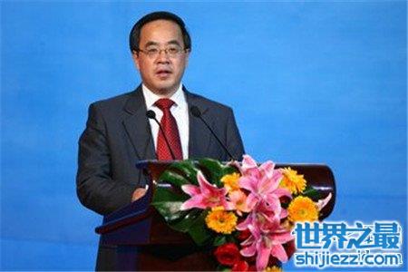 49岁的胡春华 成为中国最年轻的省委书记 