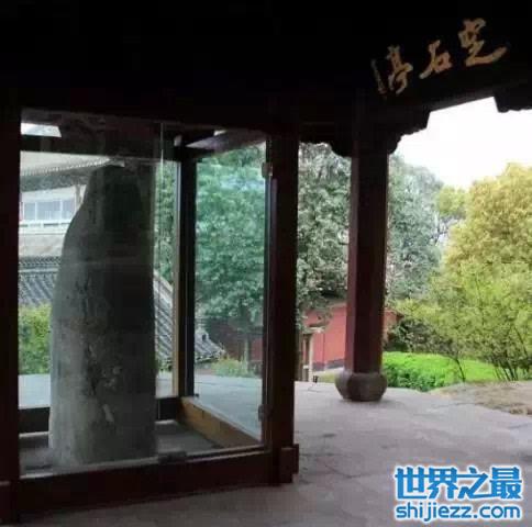 中国7大最像阴茎的山峰，人根峰长的太像(令人脸红) 