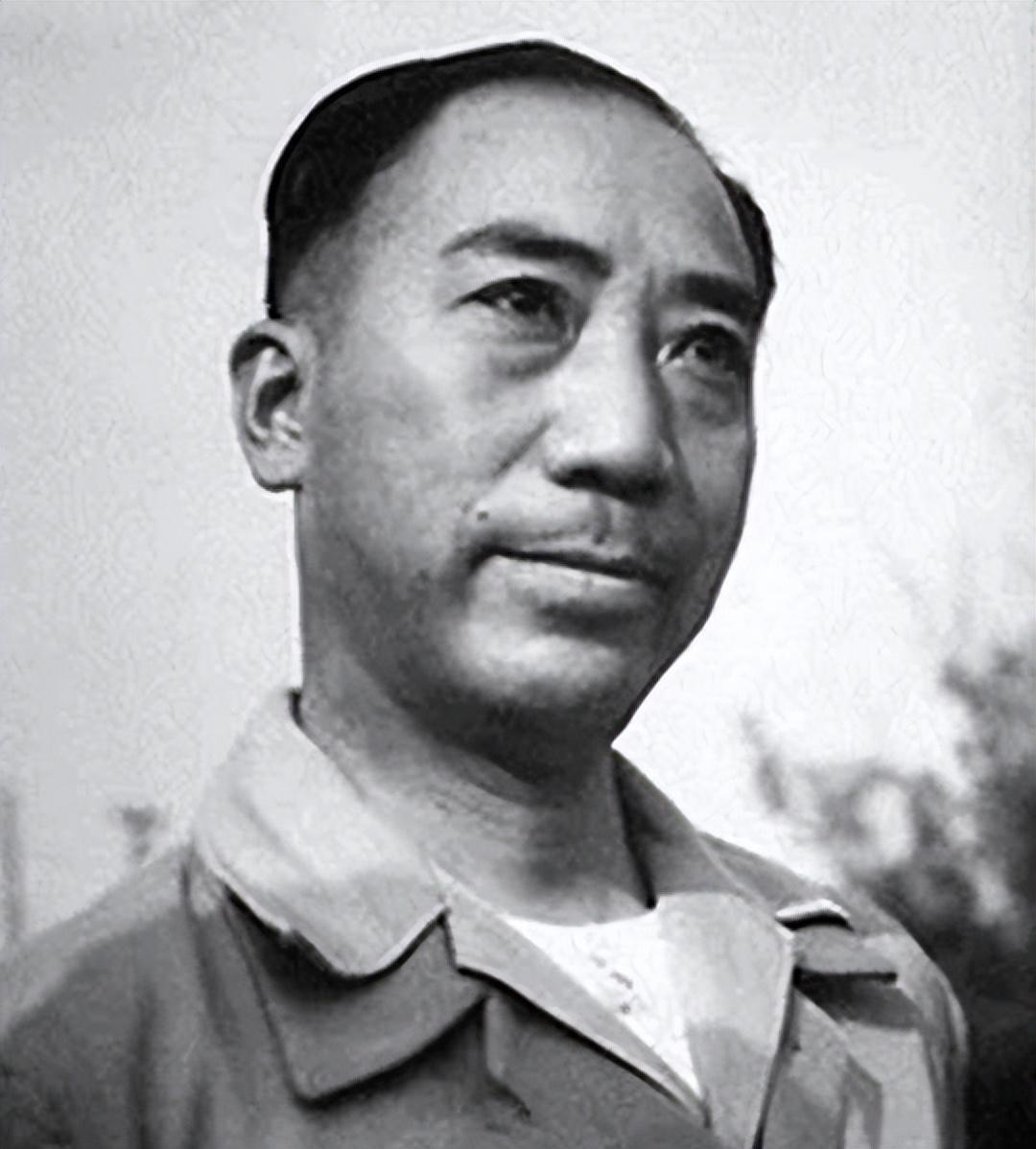 他是中国近代最神秘的人物之一，被美国总统称为“中国的希姆莱” 