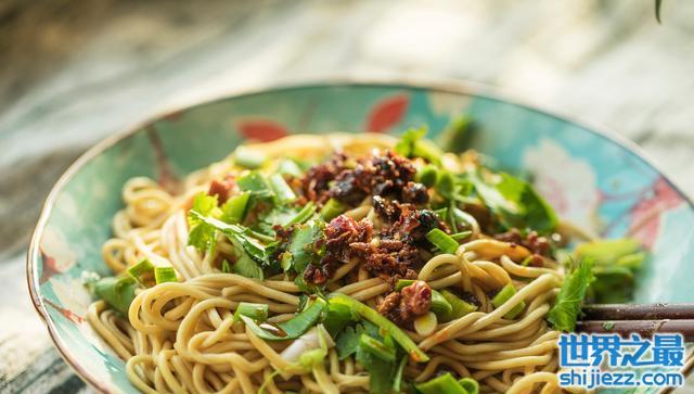 中国十大最受欢迎美食排行榜，兰州拉面问鼎冠军 