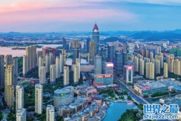 中国最富的省前十名：福建上榜，首都北京夺冠 